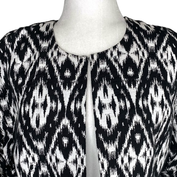 Peter Nygard Women’s Tribal Ikat Print Open Blazer Boho Jacket 3/4 Sleeve Work - Picture 3 of 8